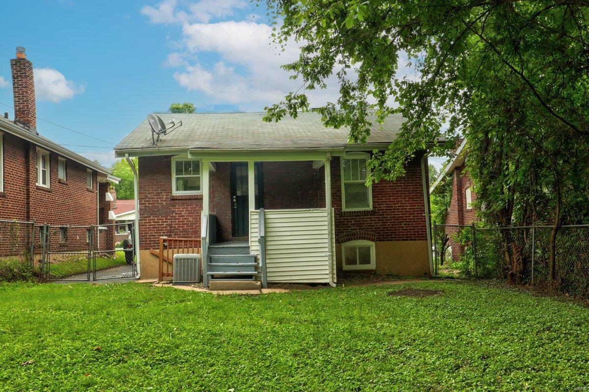 3457 Pine Grove Avenue