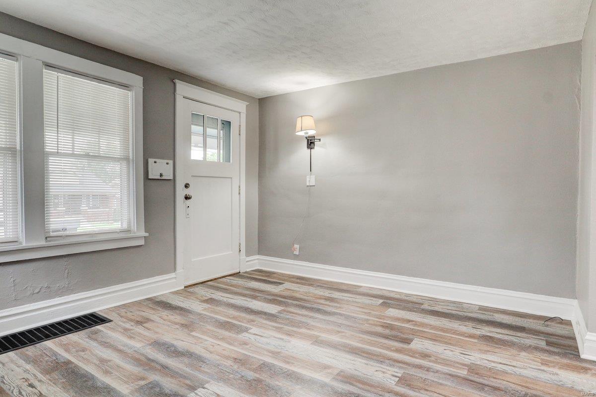 3457 Pine Grove Avenue