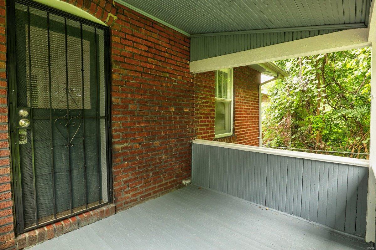 3457 Pine Grove Avenue