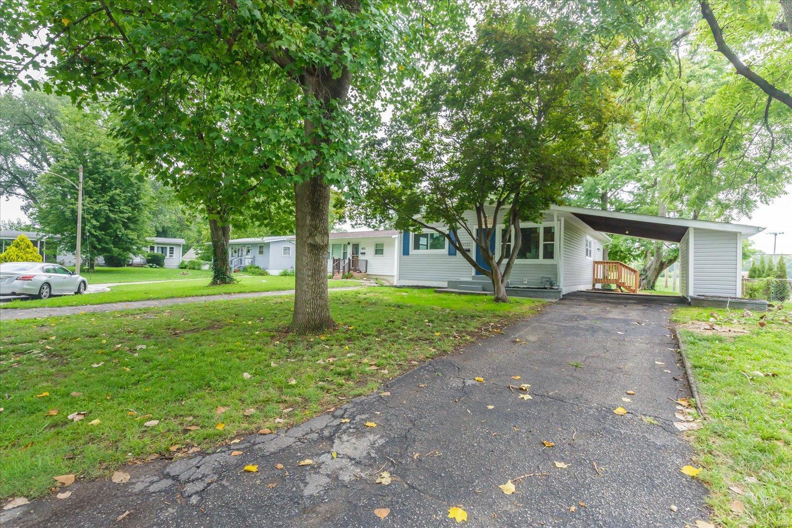 4222 Saint Linus Lane