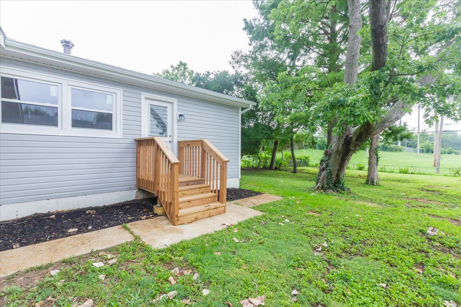 4222 Saint Linus Lane