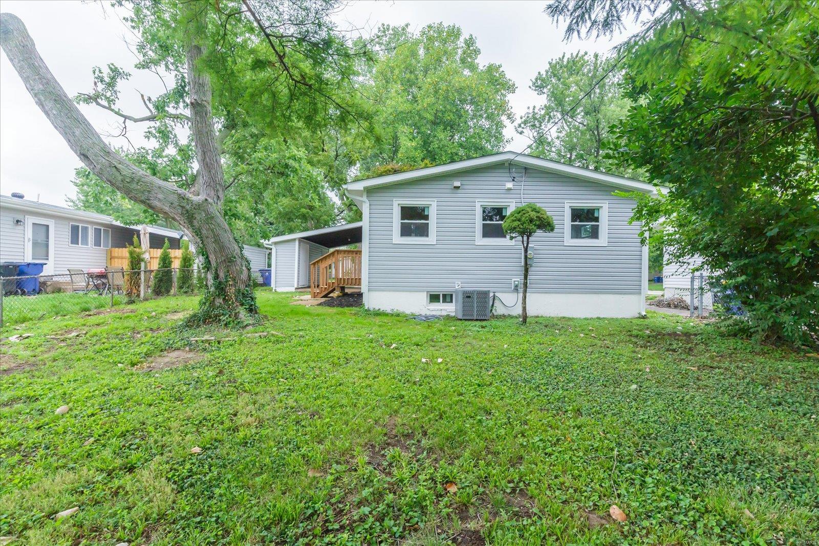 4222 Saint Linus Lane