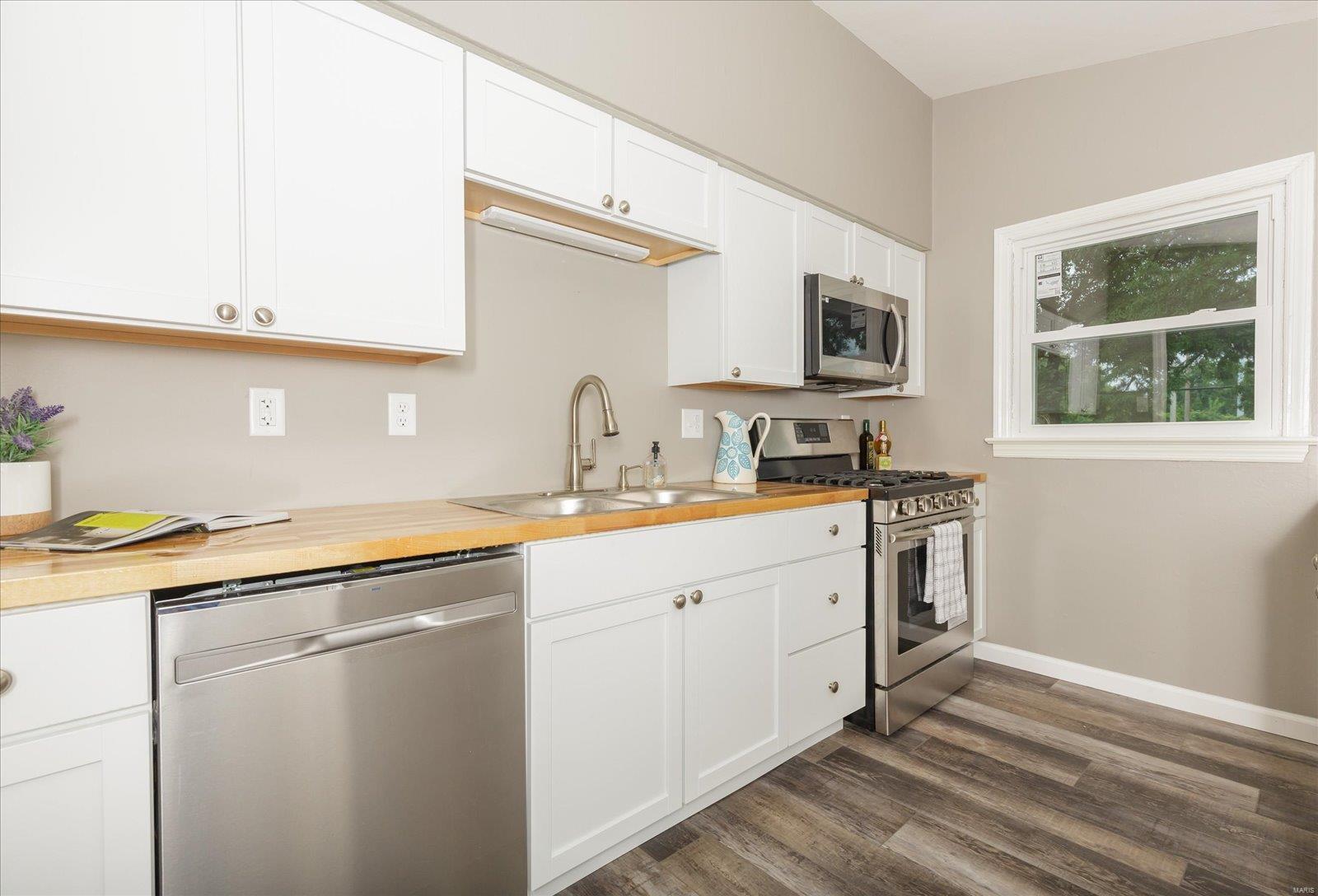 4222 Saint Linus Lane