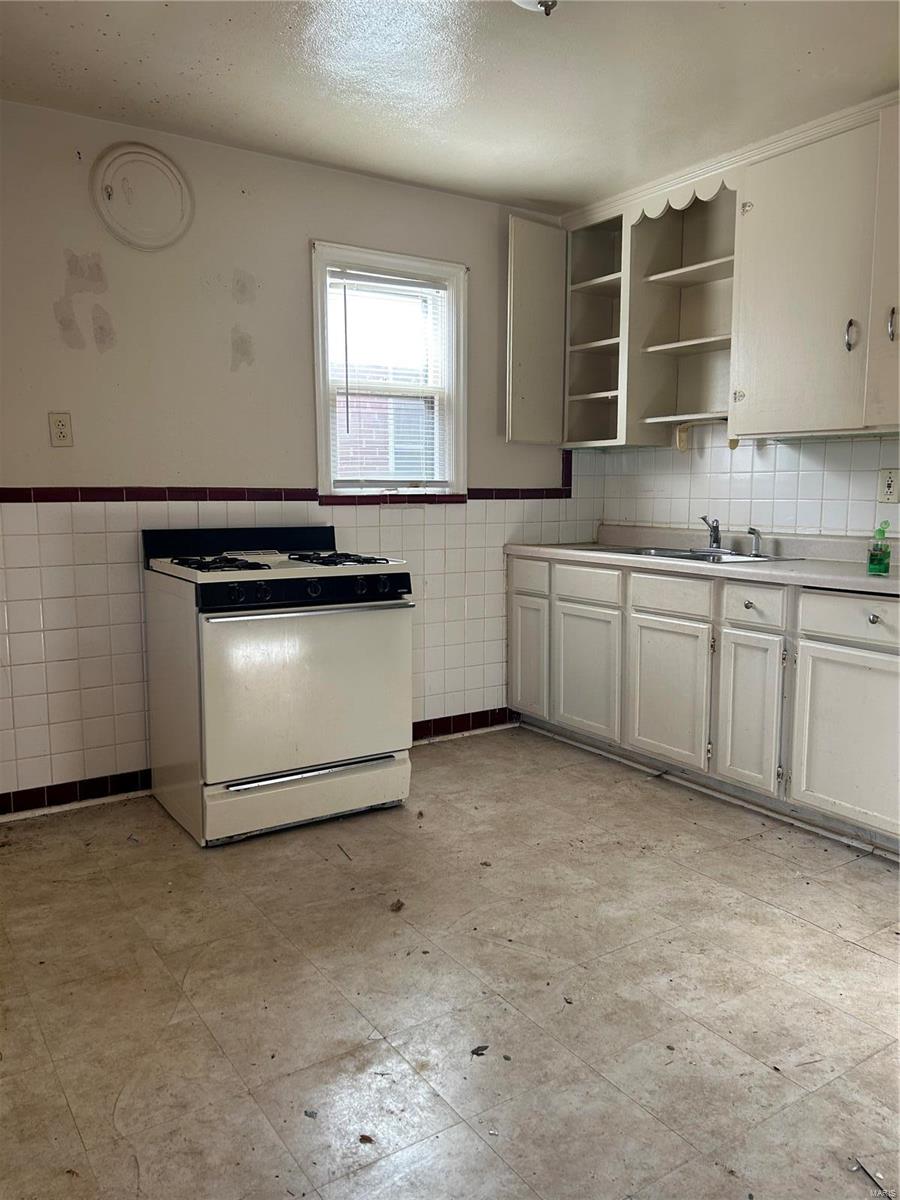 5949 McArthur Avenue