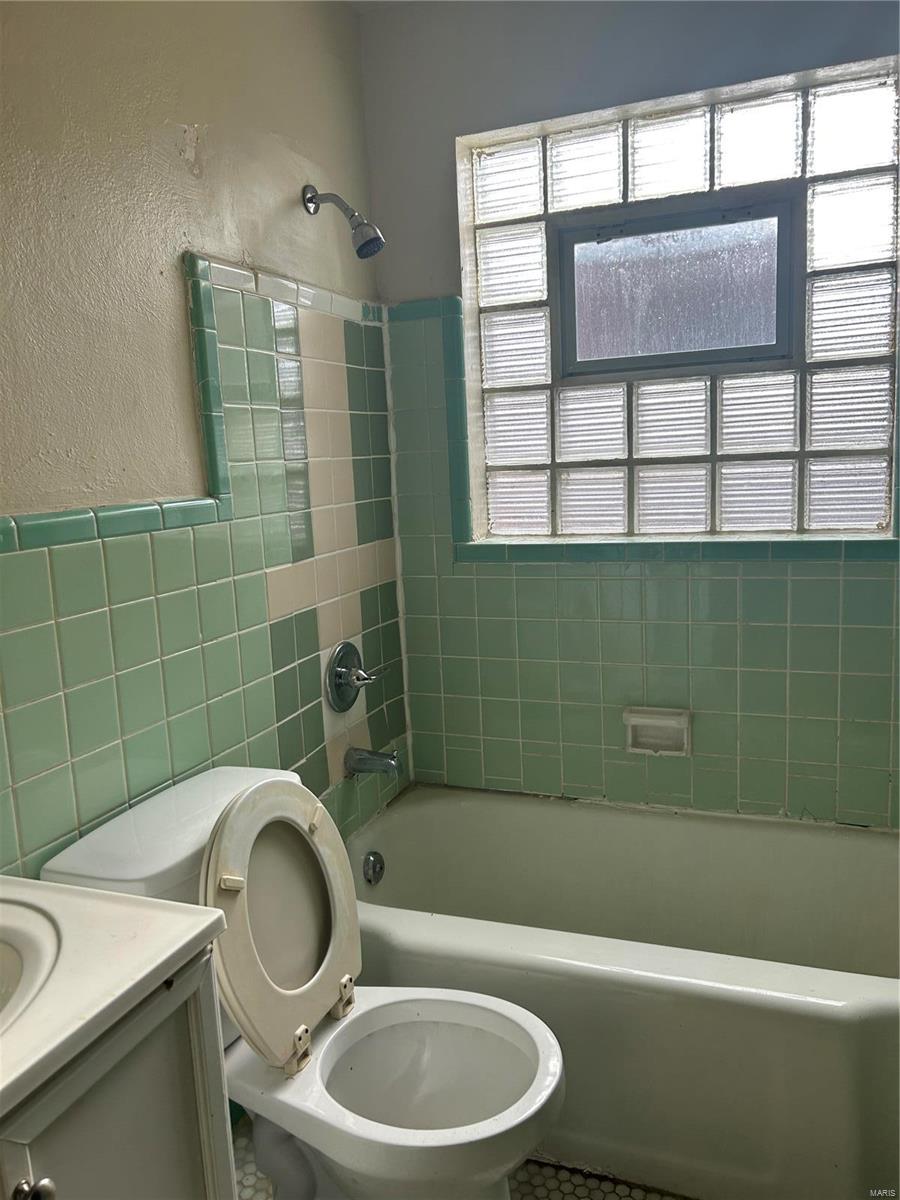 5949 McArthur Avenue