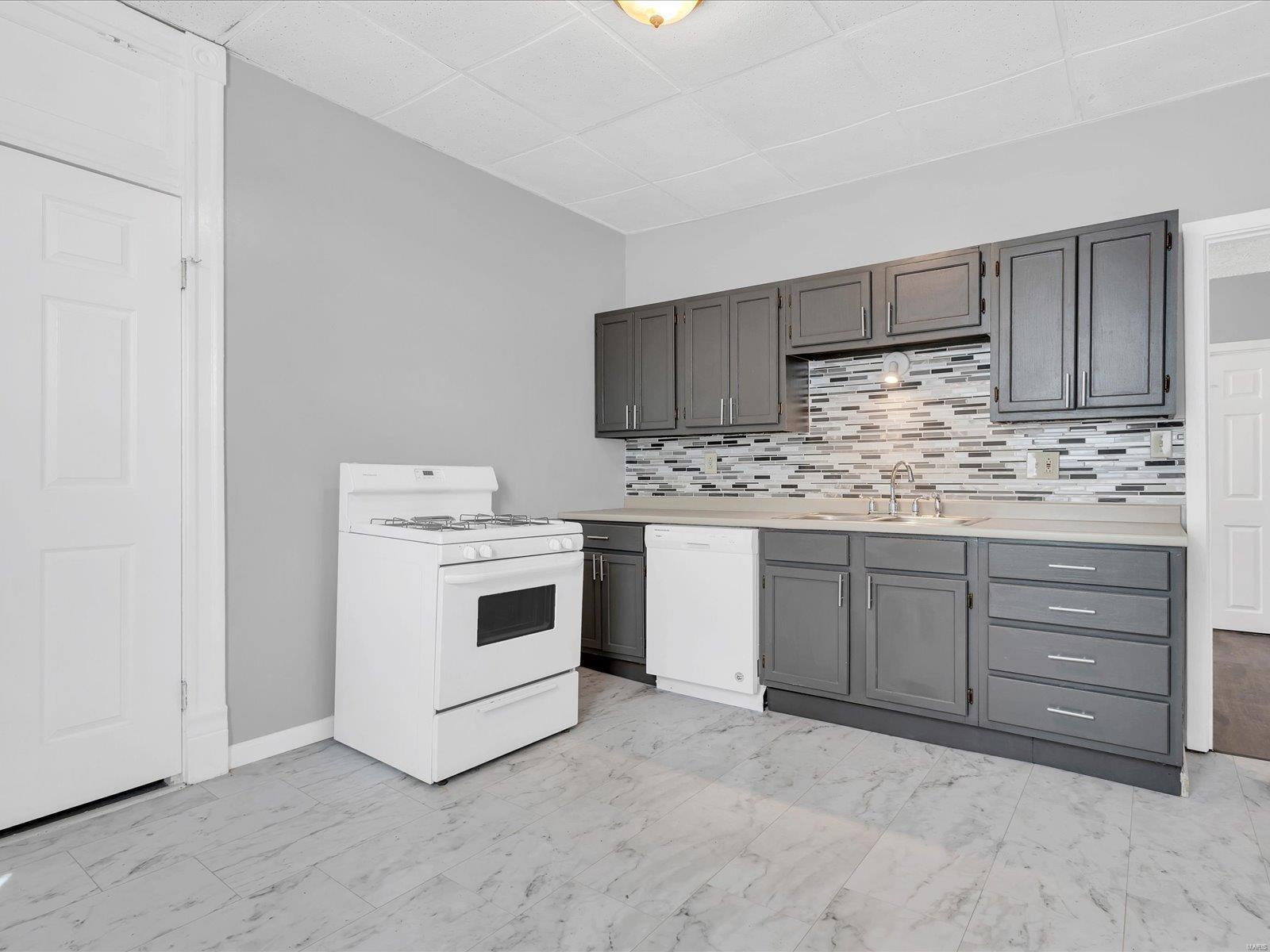 215 Courtland Avenue