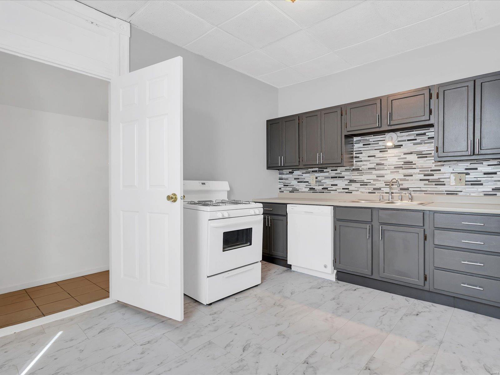 215 Courtland Avenue