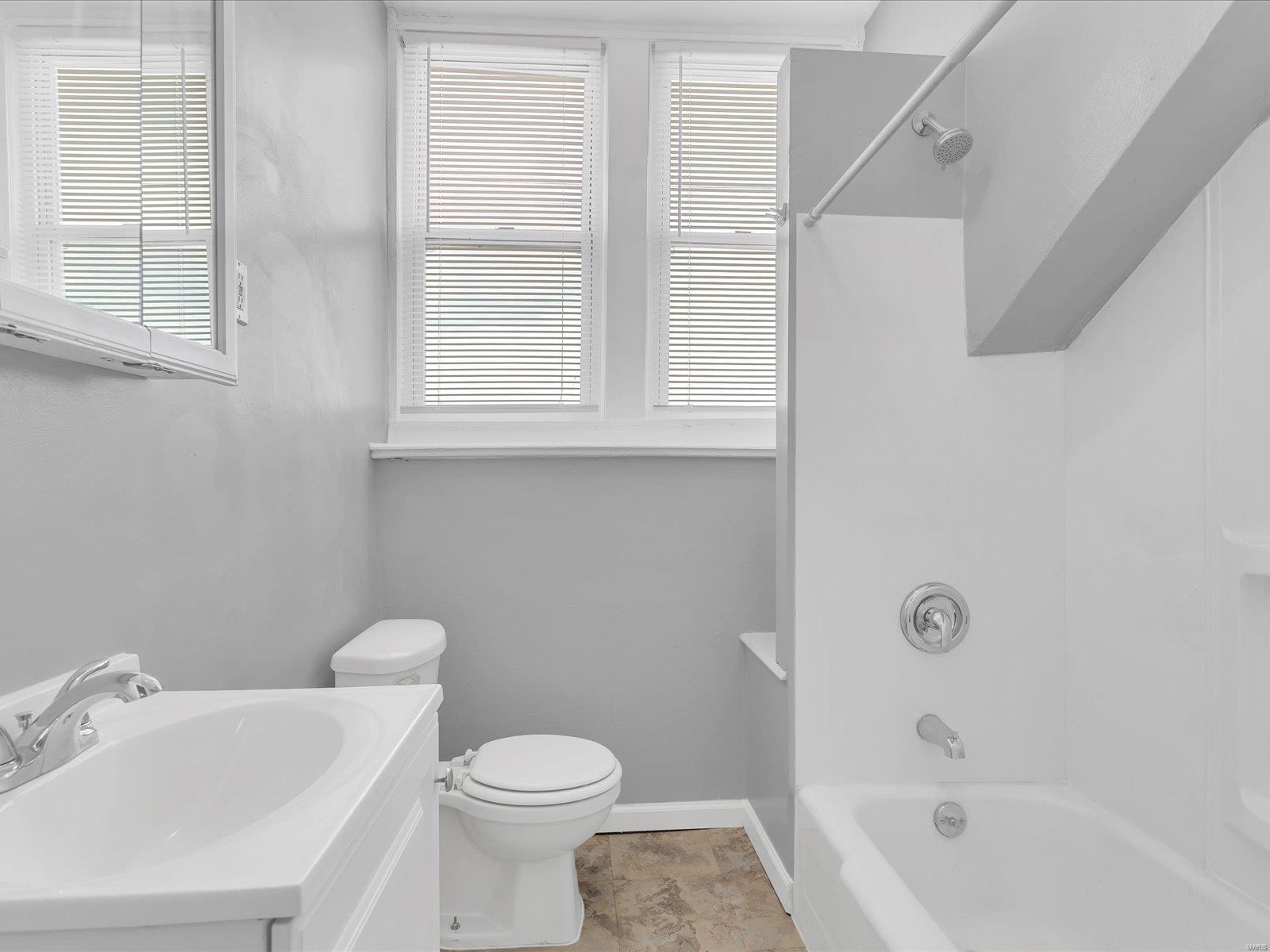 215 Courtland Avenue