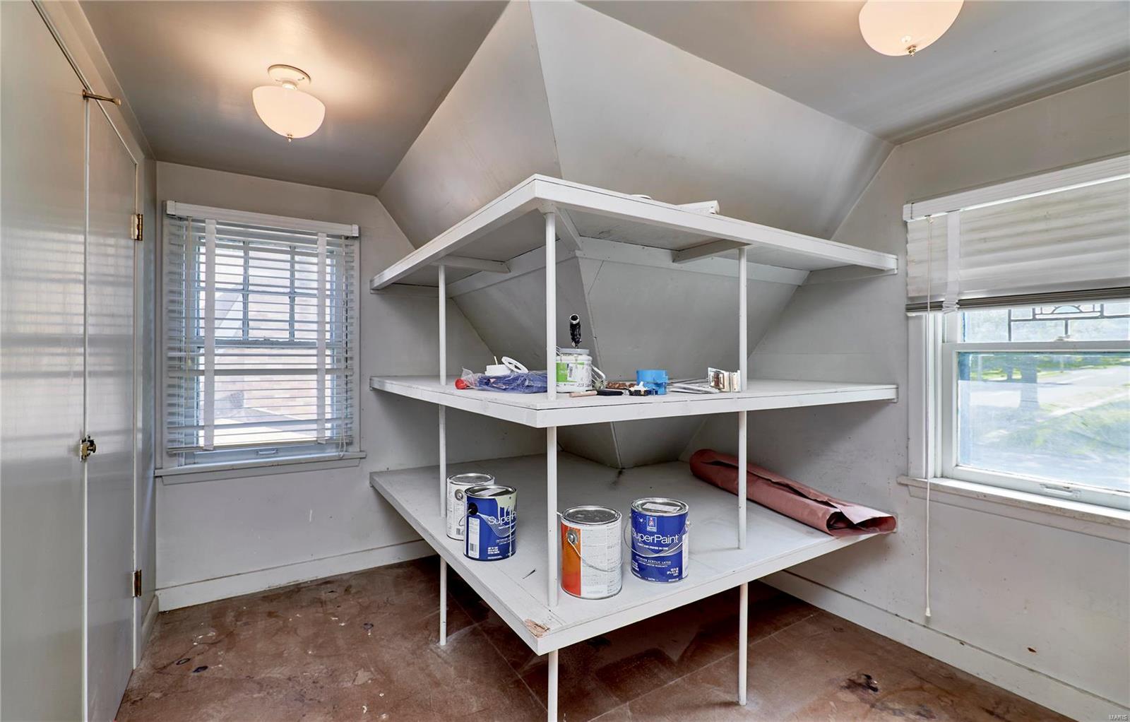 3661 Eminence Boulevard