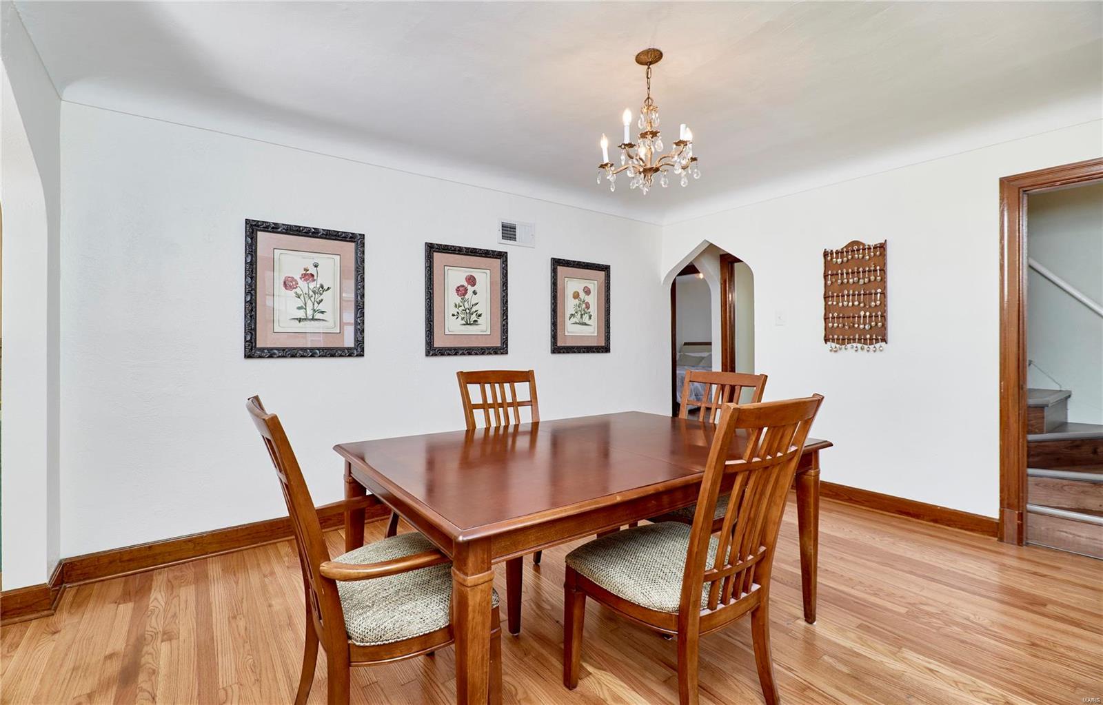 3661 Eminence Boulevard