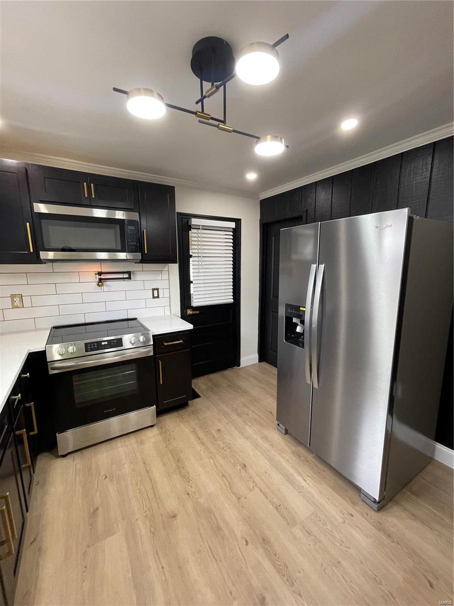 4202 Ravenwood Avenue