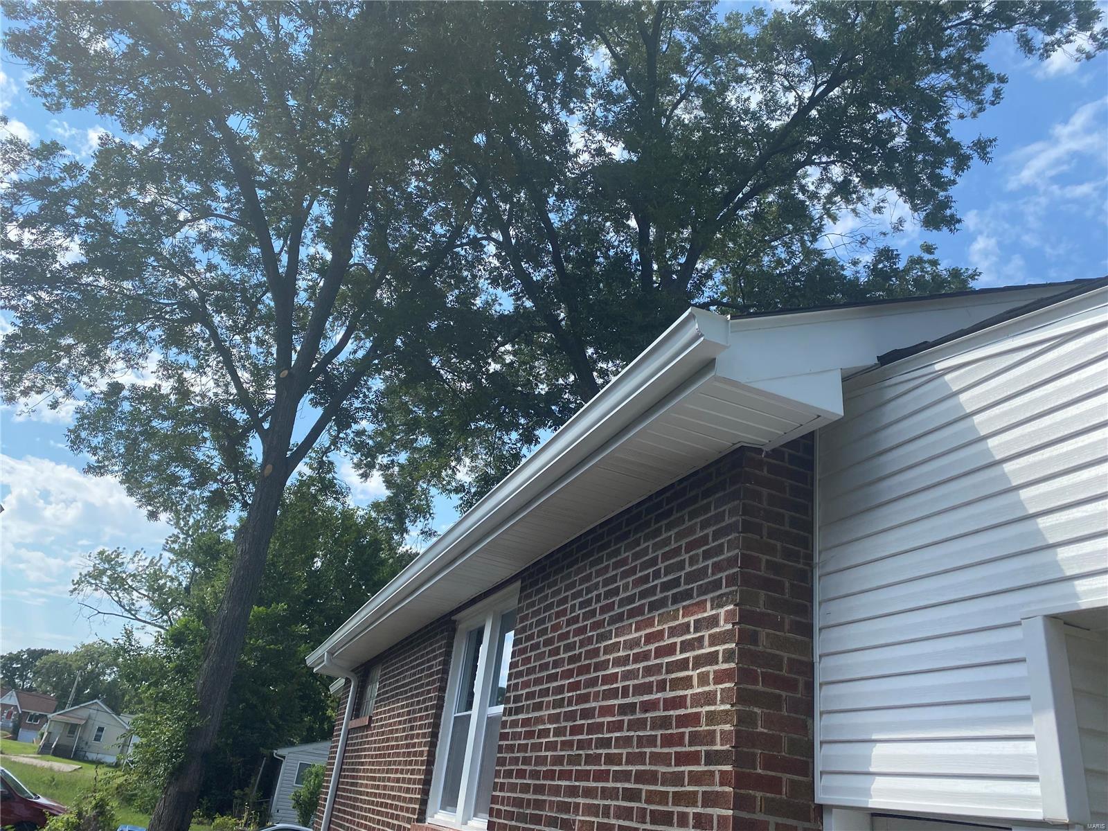 4202 Ravenwood Avenue