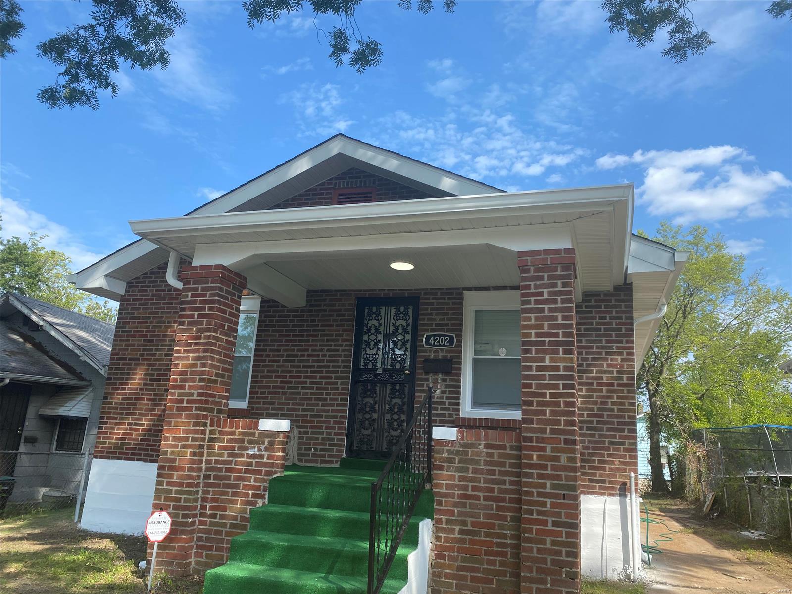 4202 Ravenwood Avenue