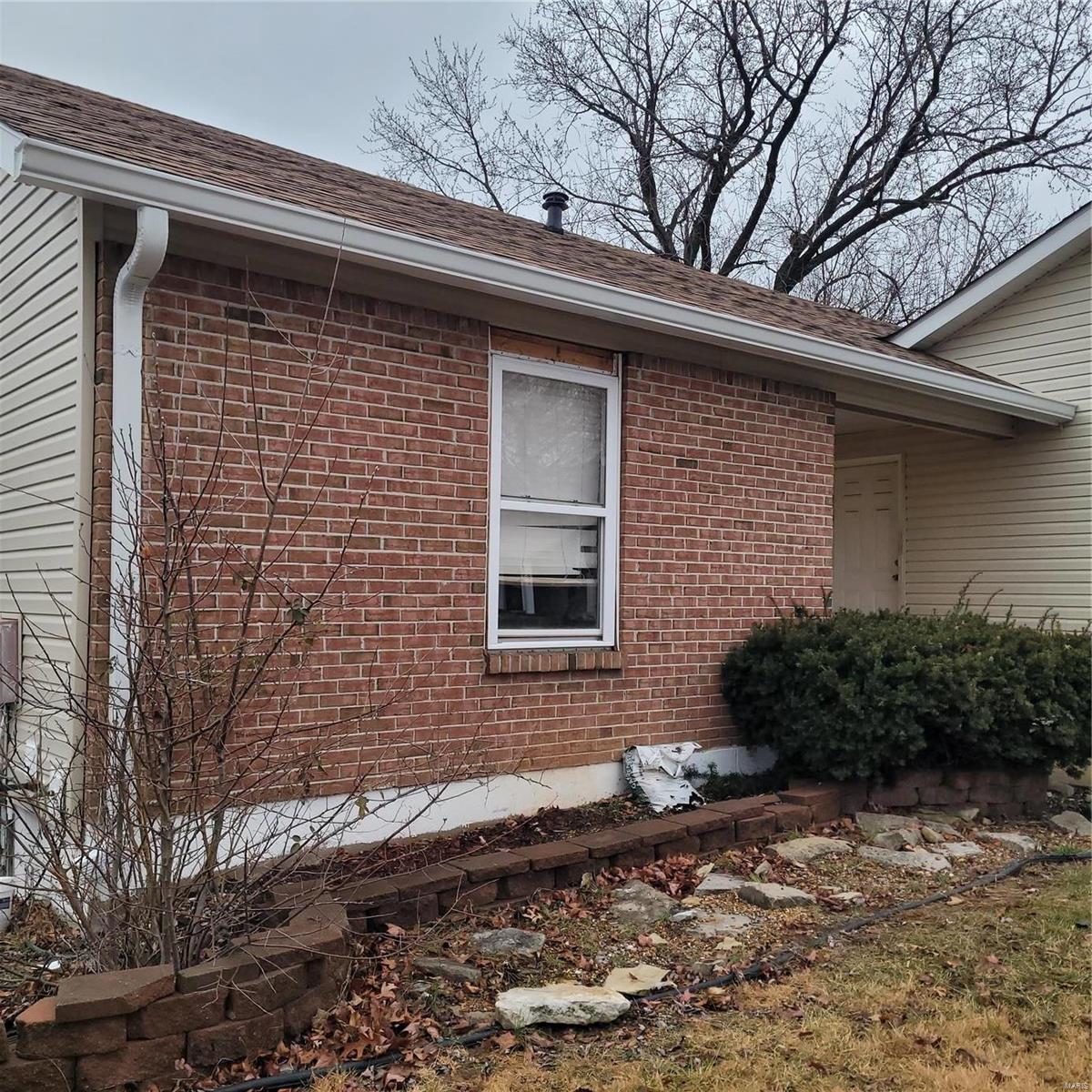 5277 Trailview Drive