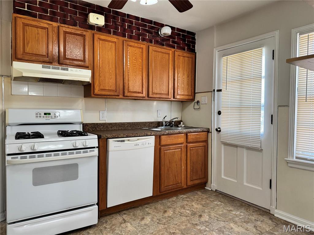 6825 Circleview Drive