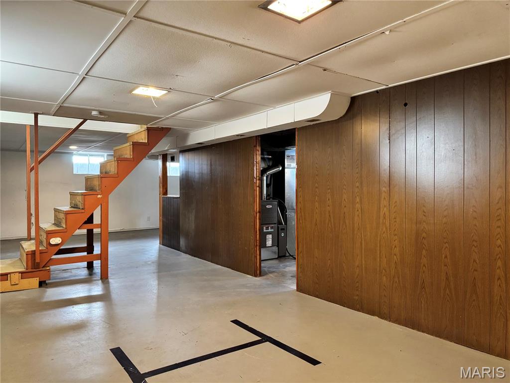 6825 Circleview Drive