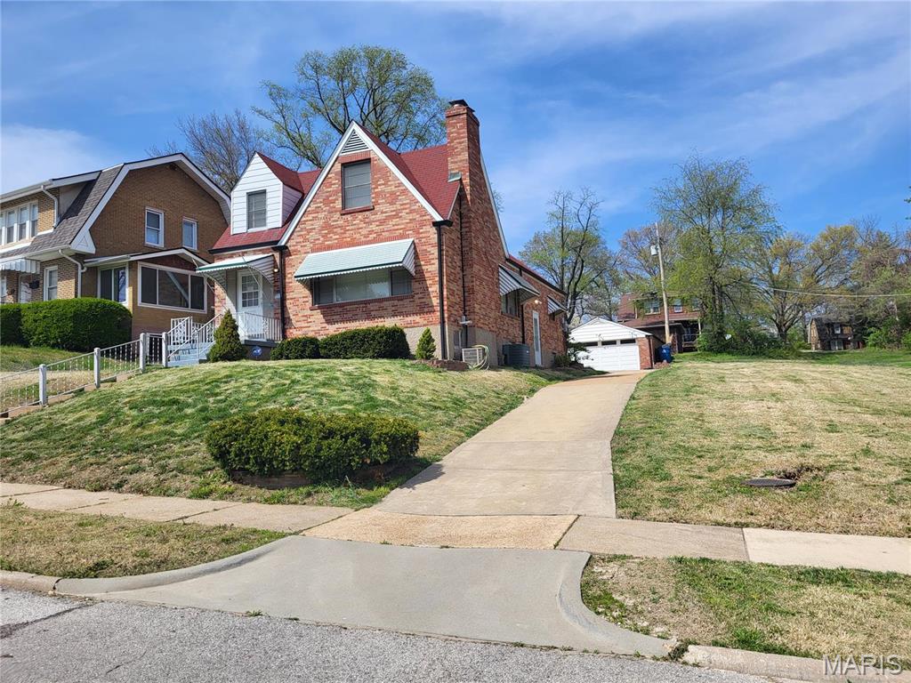 8303 Knollwood Drive