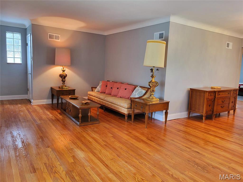 8303 Knollwood Drive