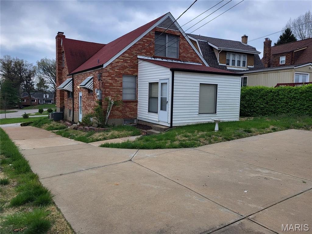 8303 Knollwood Drive