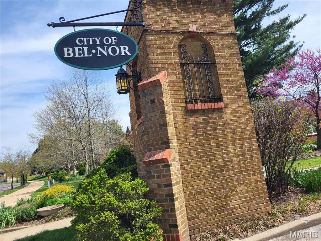 8303 Knollwood Drive