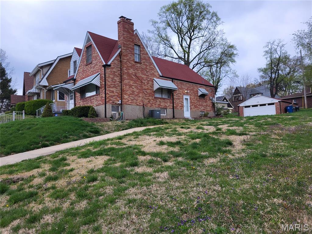 8303 Knollwood Drive