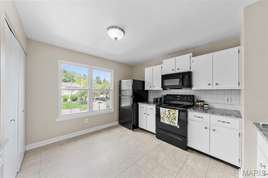 70 Sugar Glen Court Unit: 5