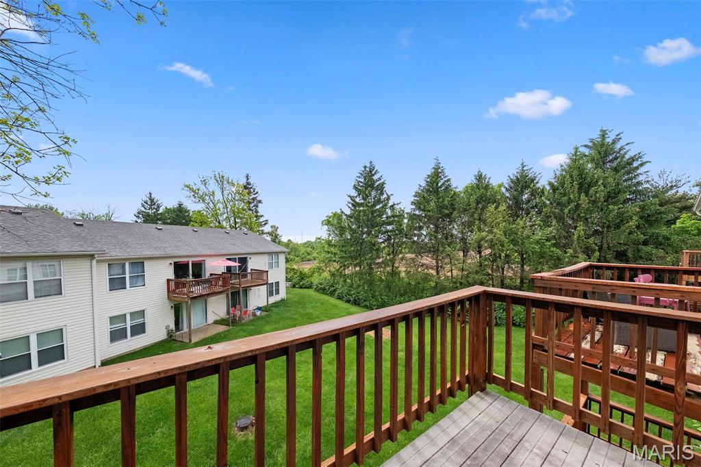 70 Sugar Glen Court Unit: 5