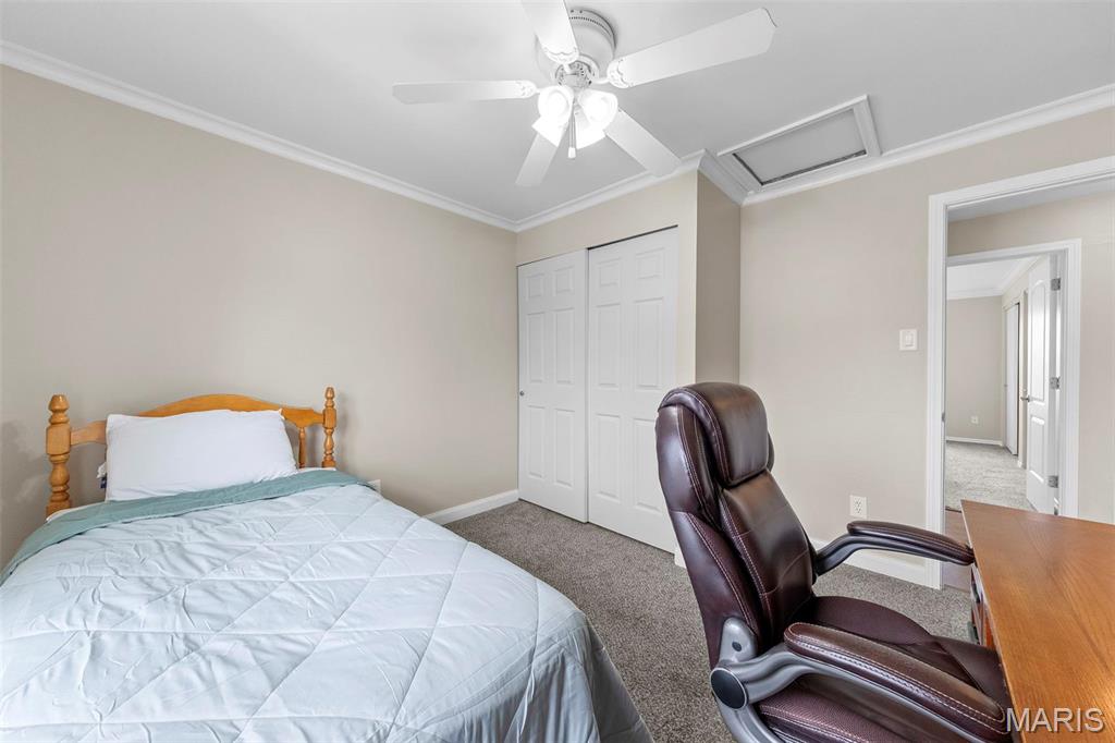 70 Sugar Glen Court Unit: 5