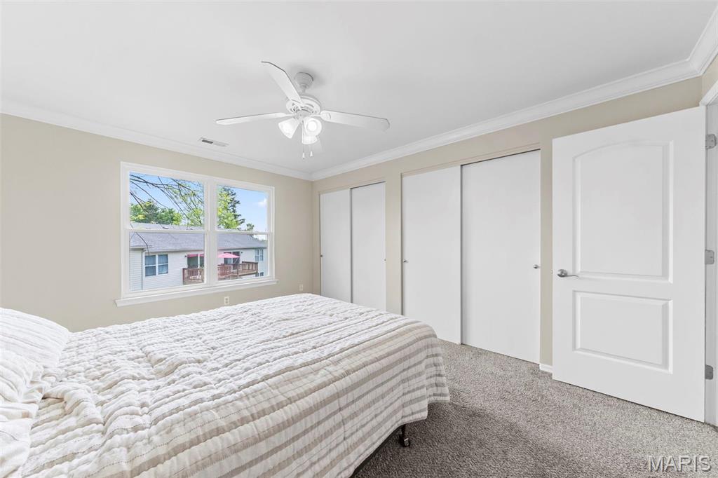 70 Sugar Glen Court Unit: 5