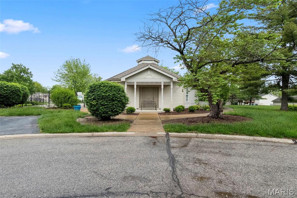 70 Sugar Glen Court Unit: 5