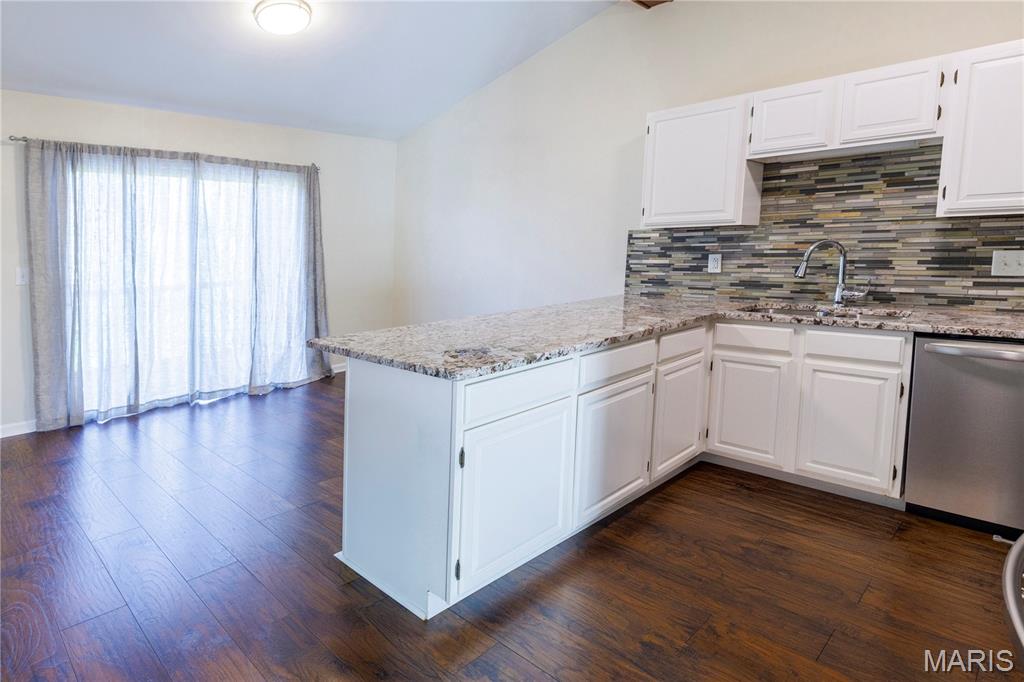 1432 Surrey Lane