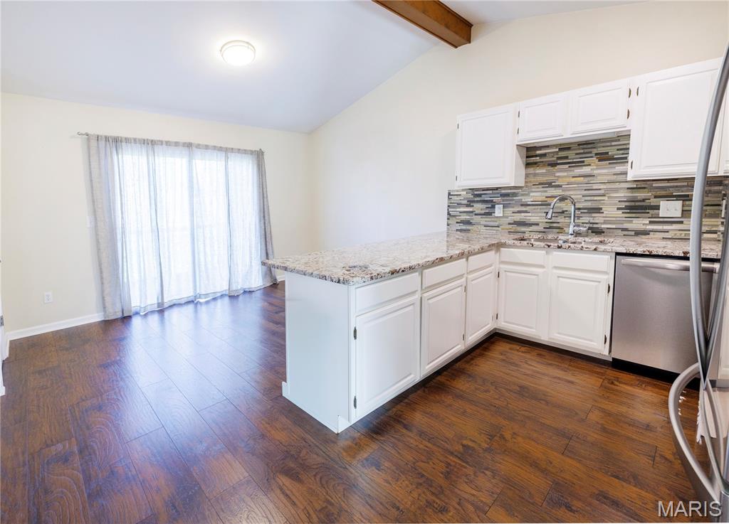 1432 Surrey Lane