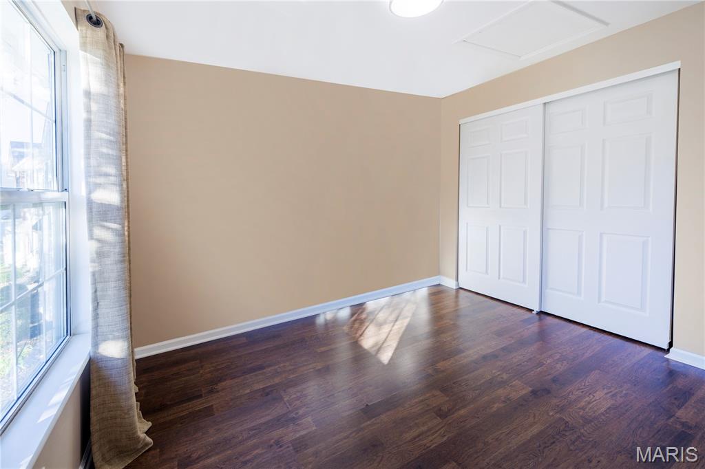 1432 Surrey Lane