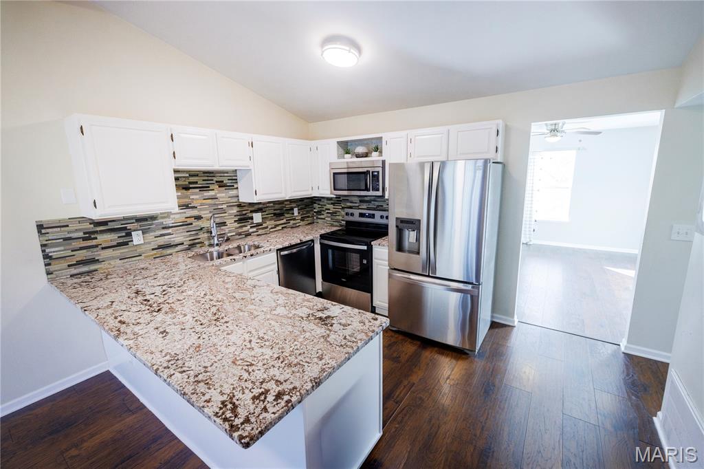 1432 Surrey Lane