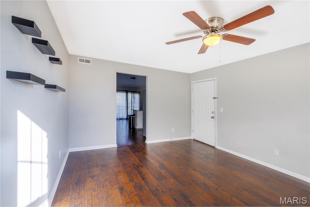 1432 Surrey Lane