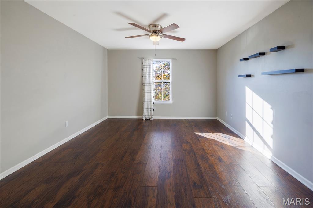 1432 Surrey Lane