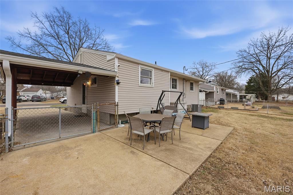 485 S Saint Jacques Street