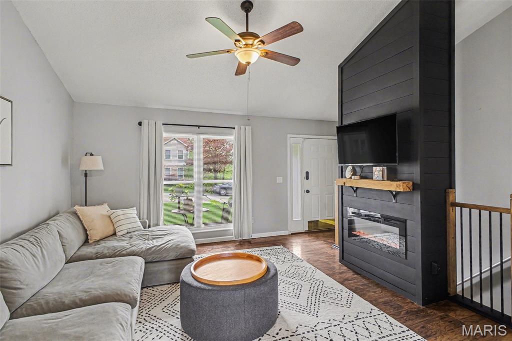 4571 Clearbrook Drive