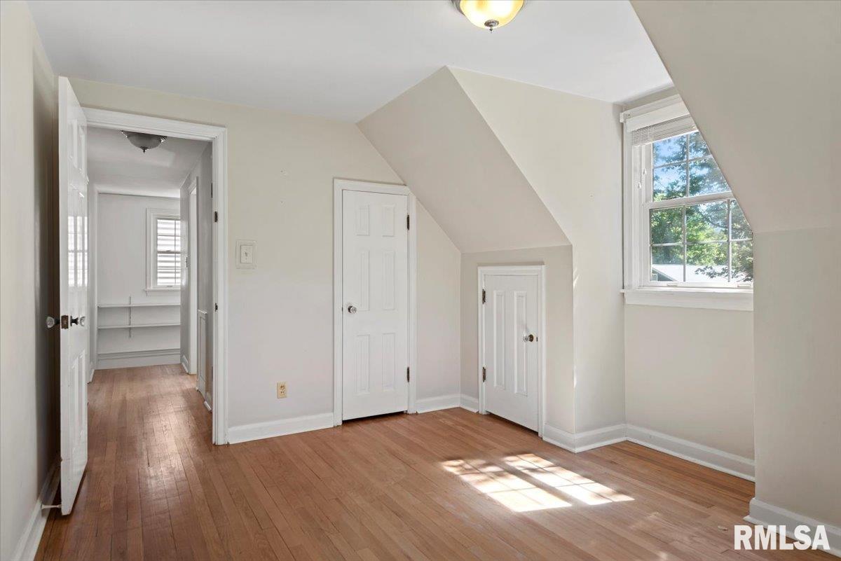 2009 S PARK Avenue