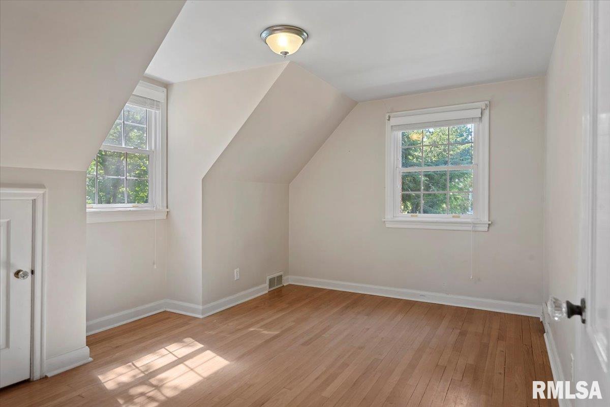 2009 S PARK Avenue