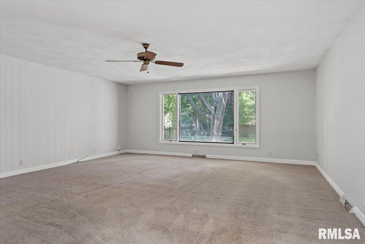 2009 S PARK Avenue