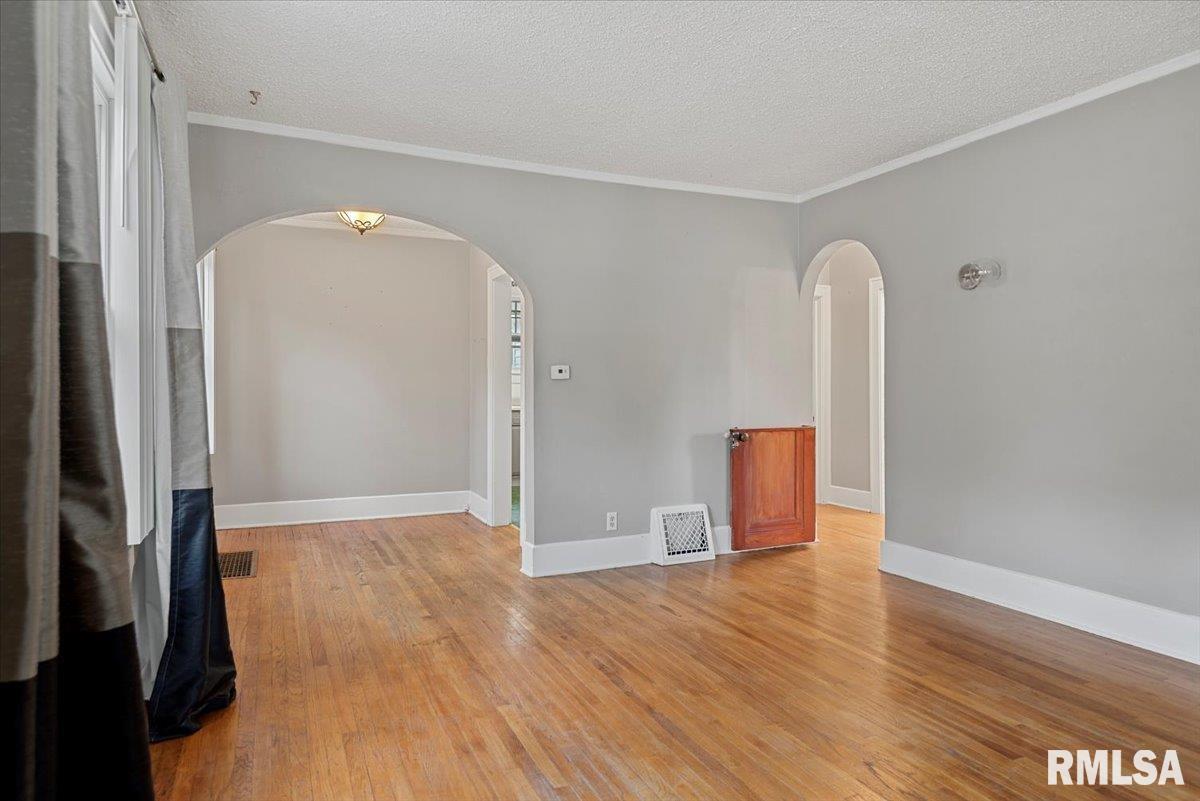 2345 S 6TH Street