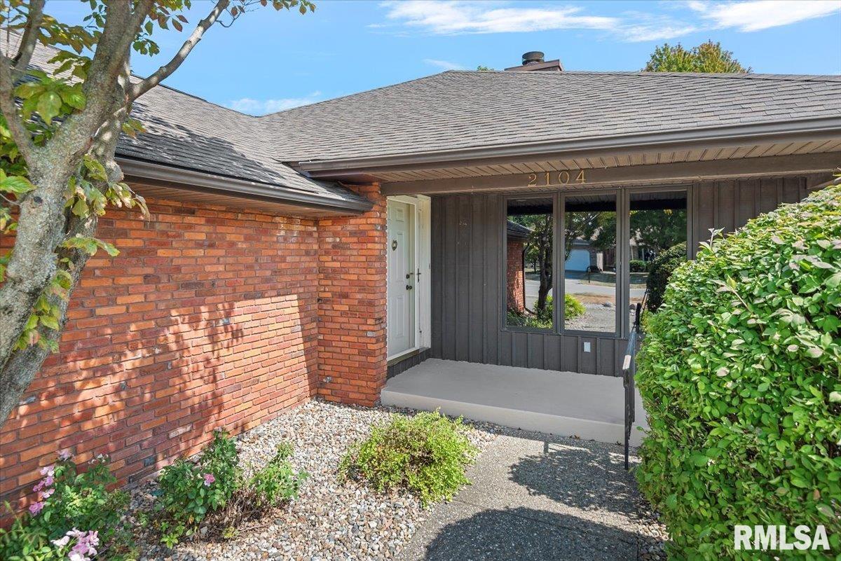 2104 Sunstone Court