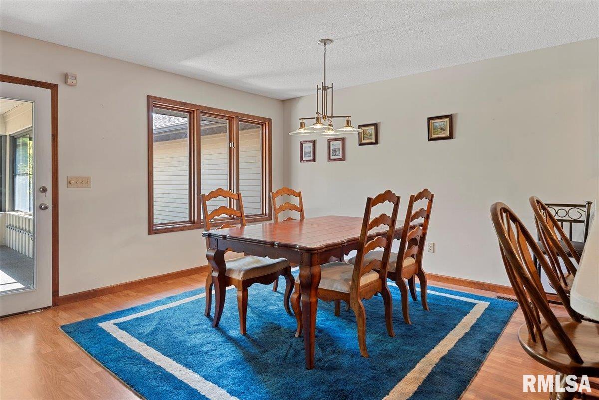 2104 Sunstone Court
