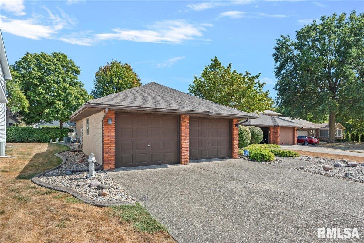 2104 Sunstone Court