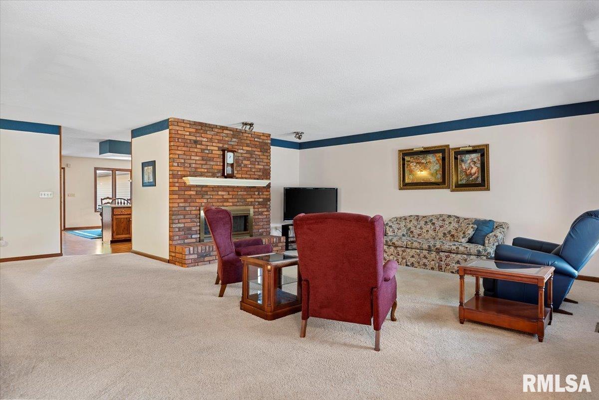 2104 Sunstone Court