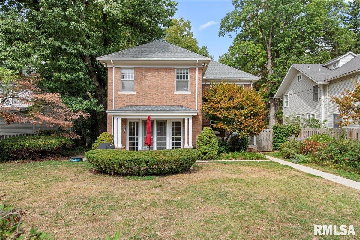 1520 W South Grand Avenue