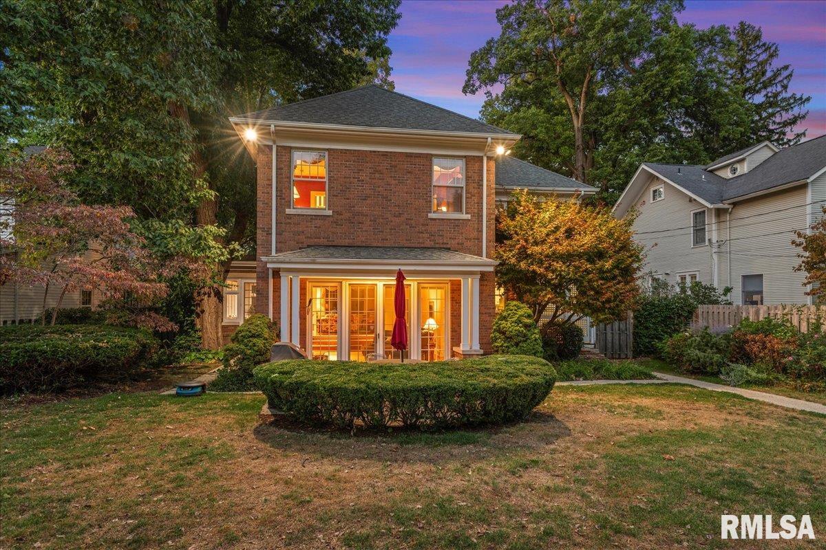 1520 W South Grand Avenue