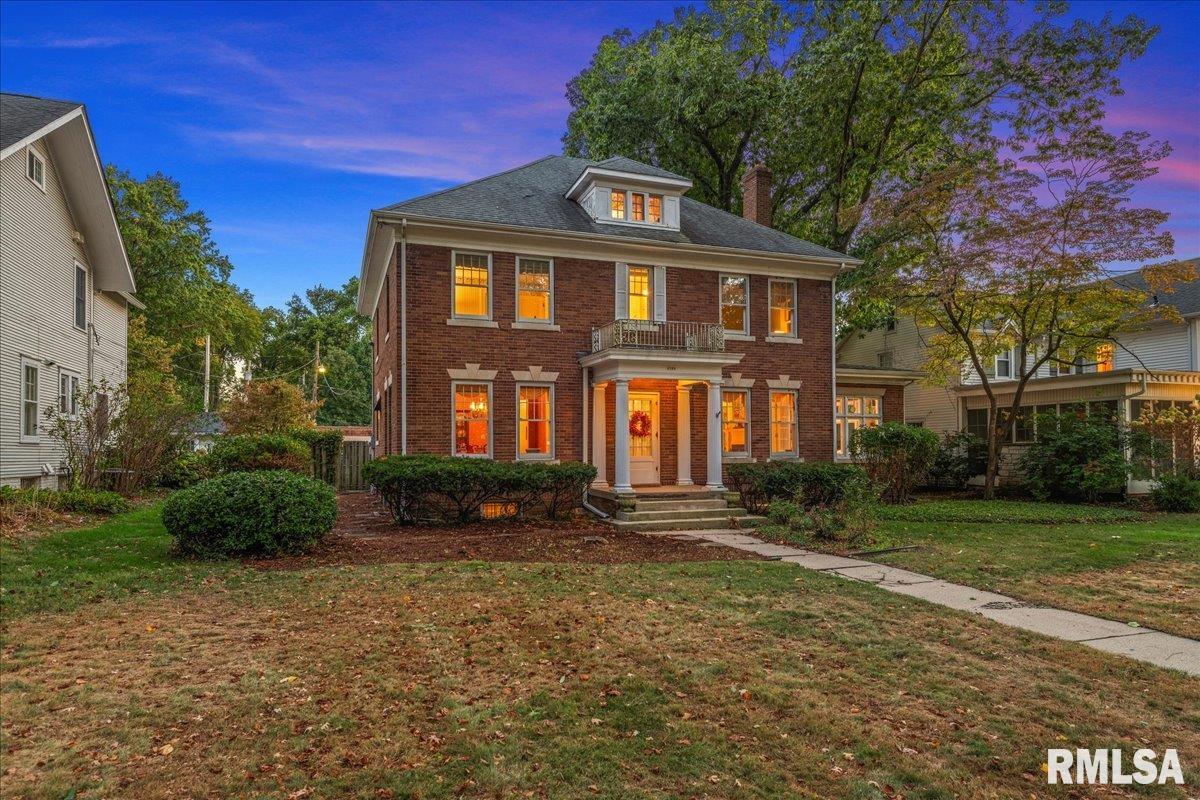 1520 W South Grand Avenue