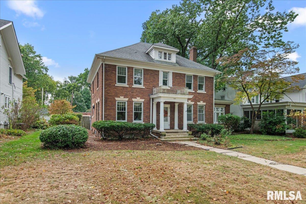 1520 W South Grand Avenue